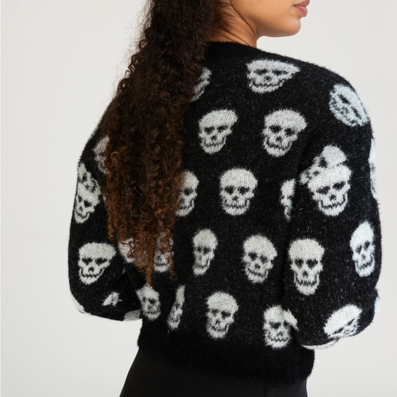 HP 💖 Super Soft Cropped Skull Cardigan - Picture 4 of 12